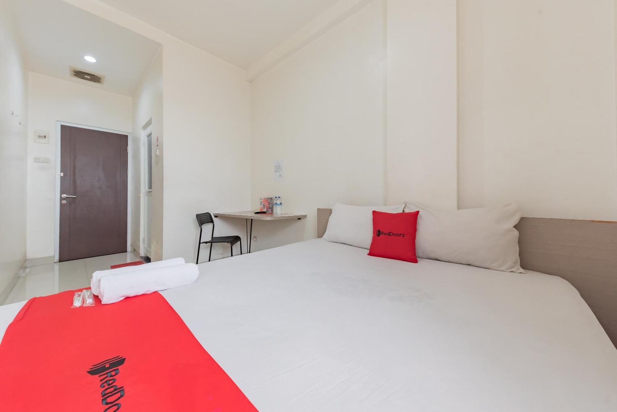 Reddoorz @ Malabar Street Hotel Bandung Exterior photo